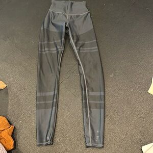 Alo high waisted legging green black size XS airlift